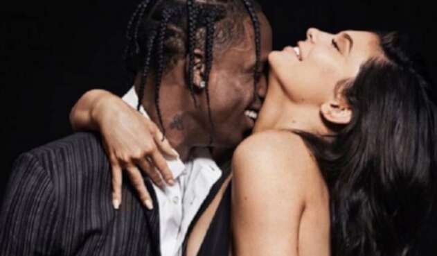 Kylie Jenner y Travis Scott en portada para GQ