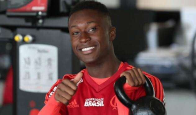 Marlos Moreno entrenando con el Flamengo de Brasil