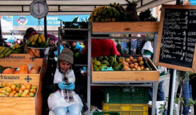 En la Plaza de Bolívar de Bogotá se llevó a cabo una nueva versión del mercado campesino, el primero de junio de 2018