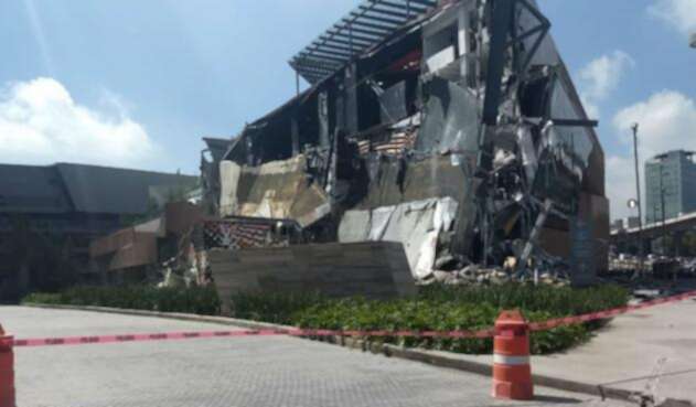 México derrumbe centro comercial