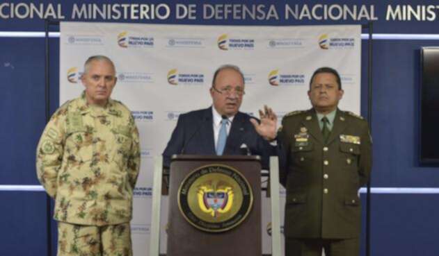 El ministro Luis Carlos Villegas en rueda de prensa El ministro Luis Carlos Villegas en rueda de prensa