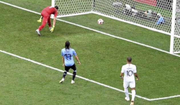 Muslera, señalado tras enorme error en el Uruguay vs Francia Muslera, señalado tras enorme error en el Uruguay vs Francia