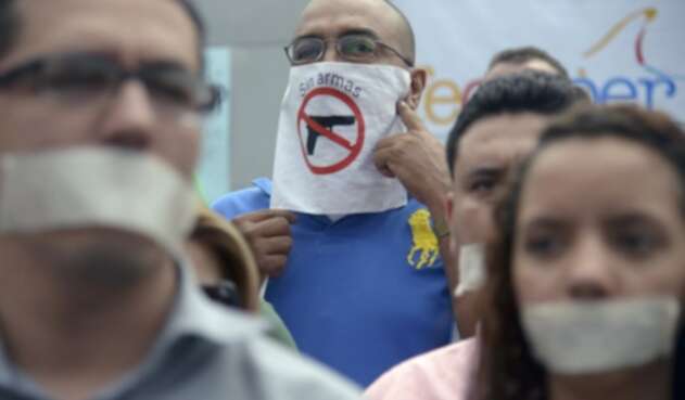 Periodistas protestan por ataques a la libertad de expresión