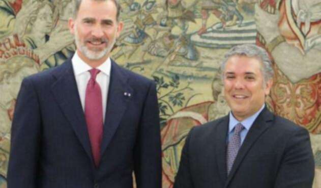 Iván Duque con el Rey de España