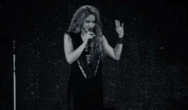 Shakira durante su gira por Europa del Dorado Tour