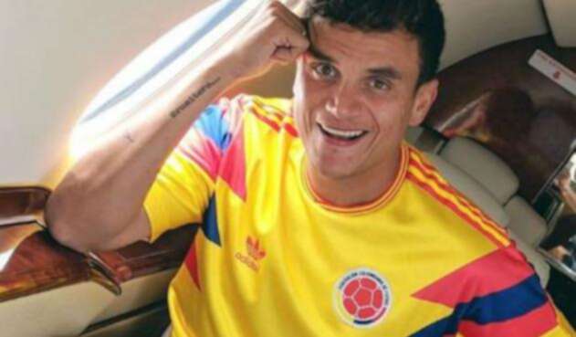 Silvestre Dangond apoyando a la Selección Colombia