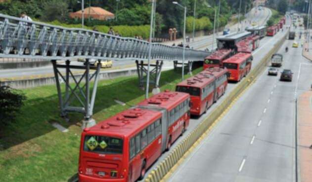 Articulados del Sistema de Transporte Masivo Transmilenio.