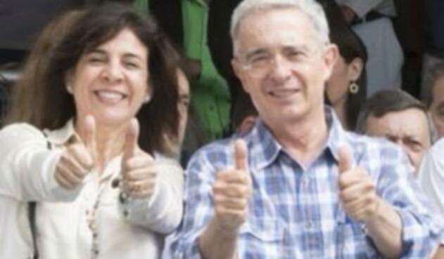 Álvaro Uribe y Milla Romero Soto Álvaro Uribe y Milla Romero Soto