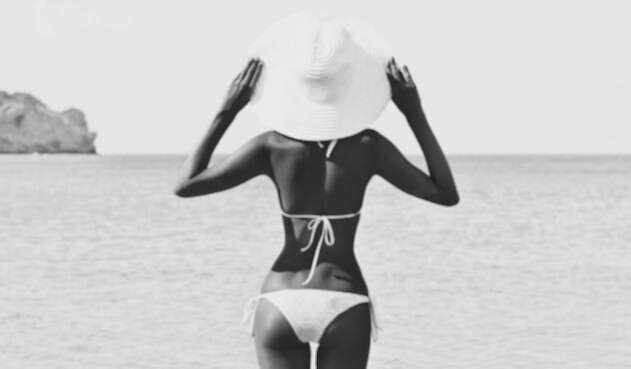 Mujer vestido de baño