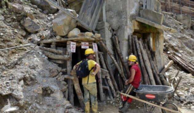 Mineria artesanal en Colombia Mineria artesanal en Colombia