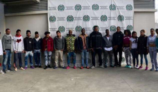 vendían un aproximado de 900 dosis de estupefacientes entre perico, marihuana, bazuco obteniendo una venta diaria de $2.900.000