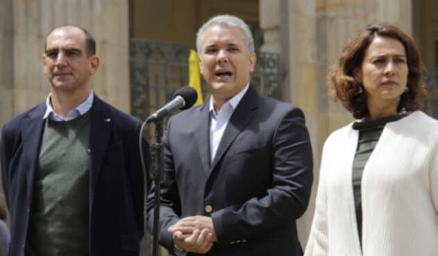 Presidente Iván Duque, la Ministra del Interior y el Sec. General de Presidencia