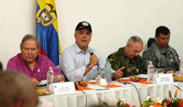 Iván Duque acompañado por el ministro de Defensa y el comandante general de las Fuerzas Militares. Iván Duque acompañado por el ministro de Defensa y el comandante general de las Fuerzas Militares.