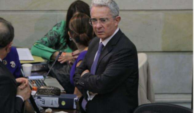 El senador Álvaro Uribe Vélez retiró apoyo a la consulta anticorrupción