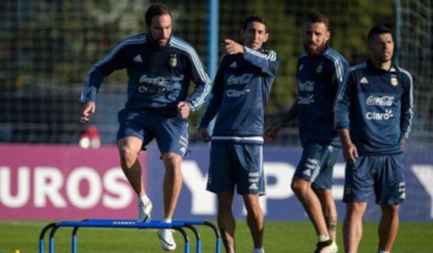Higuaín, Di María, Otamendi y Agüero en entrenamiento