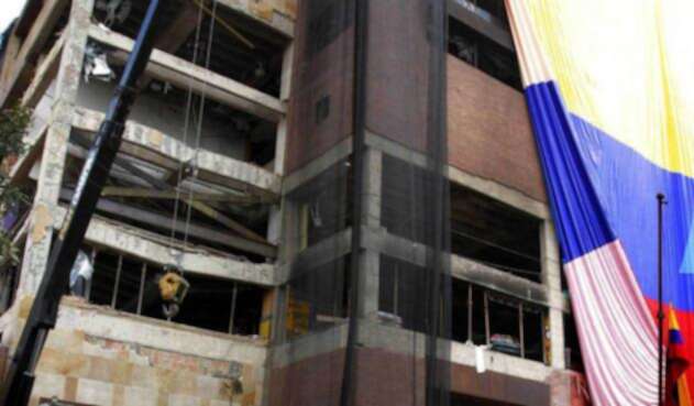 Así se veía el Club El Nogal poco después del atentado de febrero de 2003