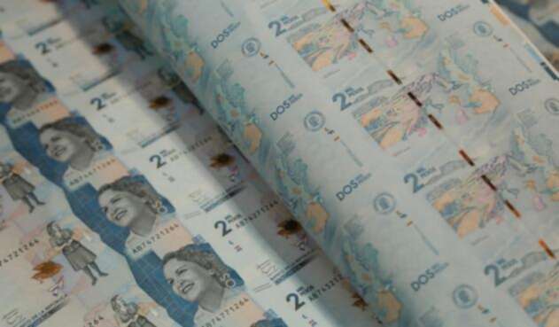 Billetes de dos mil pesos colombianos