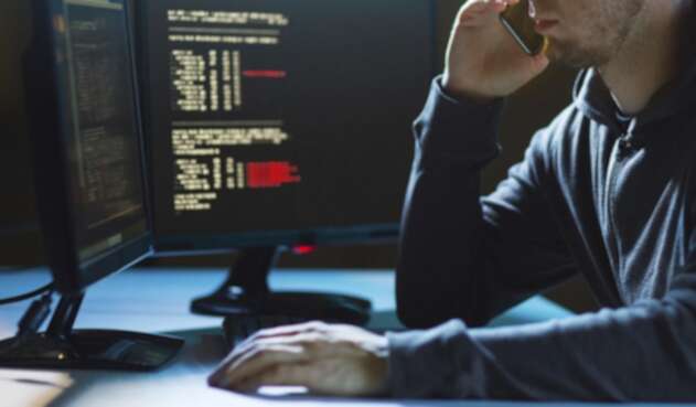 El cibercrimen sigue en aumento, razón por la que las personas deben estar prevenidas con su información en la red