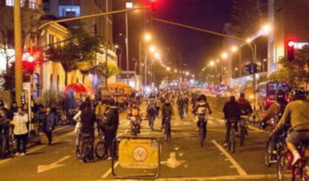 Ciclovía nocturna de Bogotá