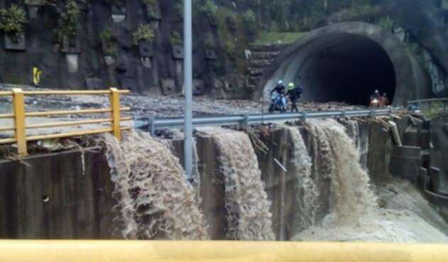 Vía Bogotá - Villavicencio Vía Bogotá - Villavicencio