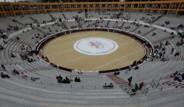 Espectadores en la Plaza de Toros de la Santamaría