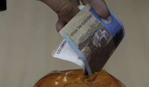 Dinero Dinero
