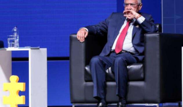 Alfonso Gómez Méndez apoya reparos de fiscal Martínez a la JEP