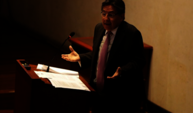 El fiscal Néstor Humberto Martínez anunció el jueves en Barranquilla el embargó acciones de Inassa en Triple A.
