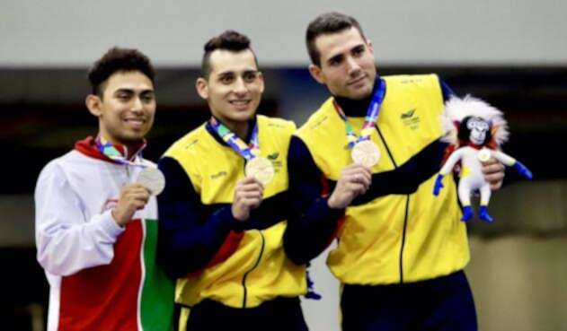 Ángel Hernández y Álvaro Calero Oro y Bronce en Gimnasia Trampolín