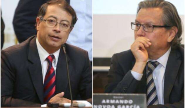 El senador Gustavo Petro y Armando Novoa, magistrado del CNE