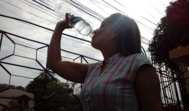 Las fuertes temperaturas pueden causar problemas de salud. Las fuertes temperaturas pueden causar problemas de salud.