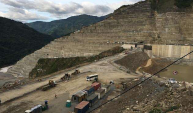 Investigan si unos túneles de la central hidroeléctrica fueron sellados sin los permisos requeridos.