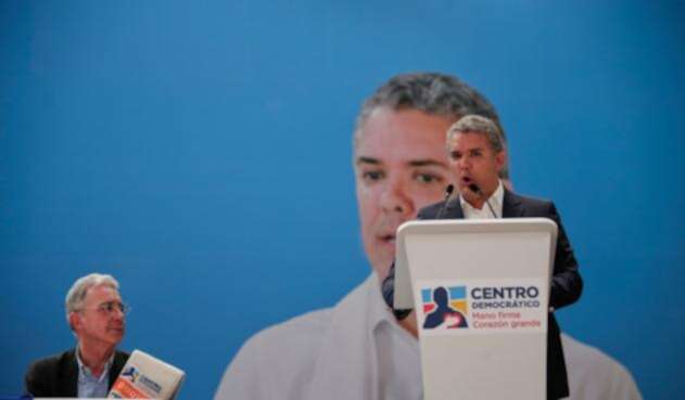 El senador Álvaro Uribe se ha convertido en el defensor a ultranza del presidente Iván Duque