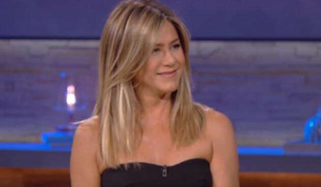 Jennifer Aniston continúa su amistad con sus compañeros de elenco.