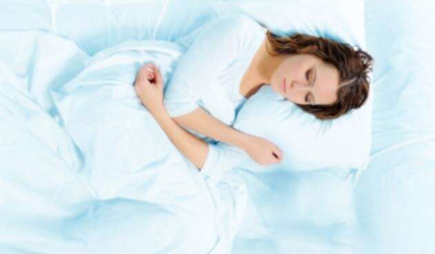 ¿De qué manera duerme usted habitualmente?
