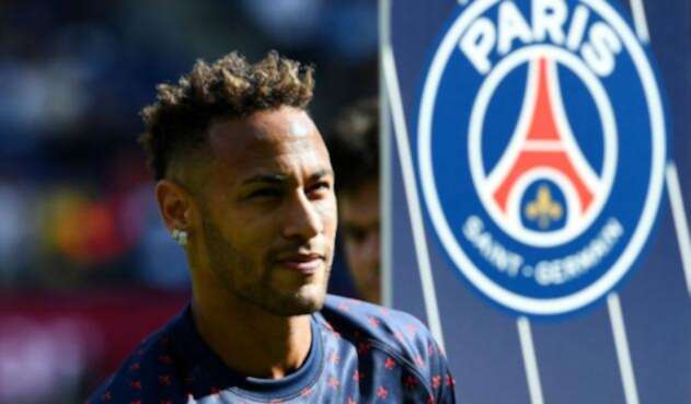 Neymar, jugador que regresó a Barcelona para cumplir con compromisos publicitarios