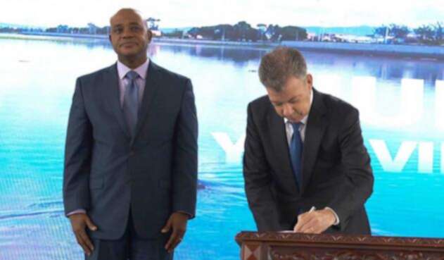 En la firma del decreto estuvo presente el ministro de Ambiente Luis Gilberto Murillo En la firma del decreto estuvo presente el ministro de Ambiente Luis Gilberto Murillo