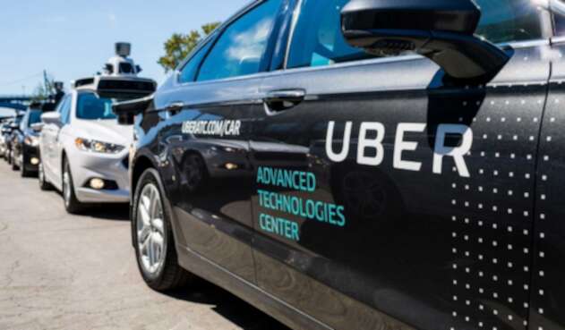 Uber y Toyota trabajan en carros autotripulados