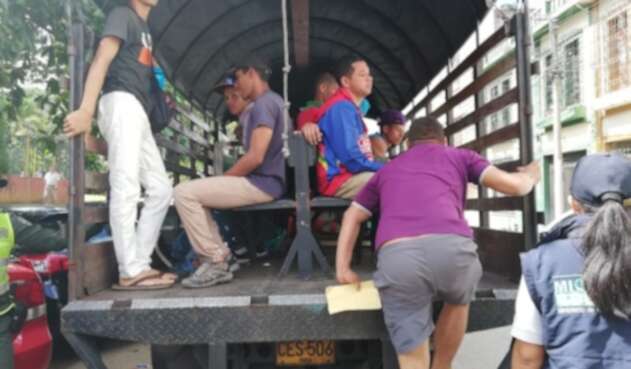 Personero de Bucaramanga denunció utilización de transporte ilegal para trasladar a venezolanos.