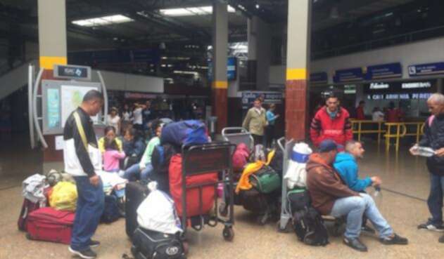 Venezolanos en la Terminal de Transportes de Bogotá