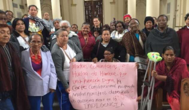Madres comunitarias se tomaron la Catedral Primada