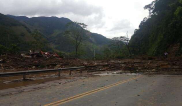 Cierre vía al Llano 5