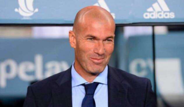 Zinedine Zidane dirigiendo al Real Madrid