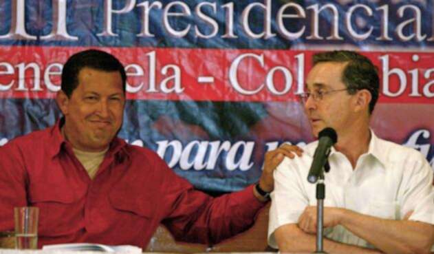 Hugo Chávez y Álvaro Uribe.