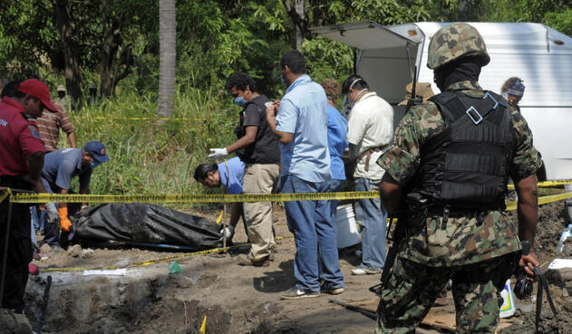 Desaparecidos en México Según cifras oficiales, más de 37.000 personas están reportadas como desaparecidas en México.