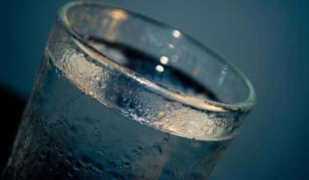 Vaso con agua