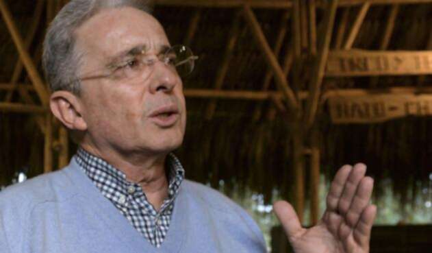 Álvaro Uribe, senador