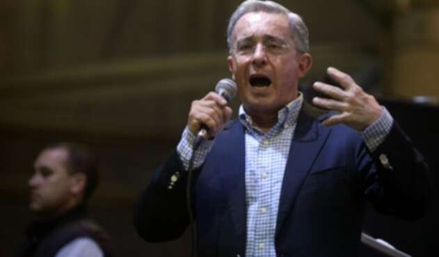 Exsenador Álvaro Uribe Vélez