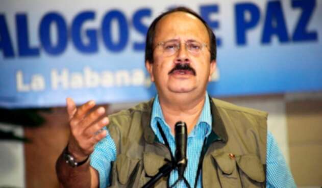 Andrés París en los diálogos de paz, en La Habana (Cuba), el 18 de octubre de 2012