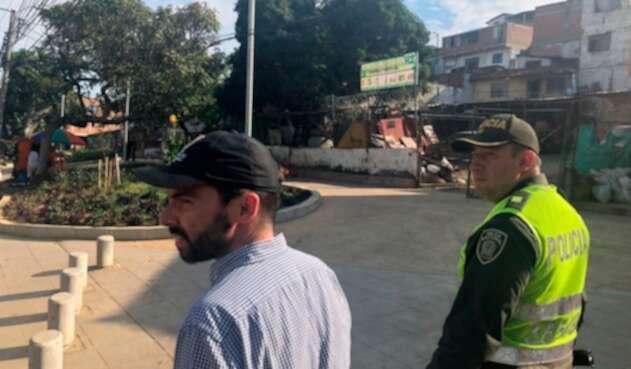 Andrés Villamizar, secretario de seguridad de la ciudad, en el barrio Siloé